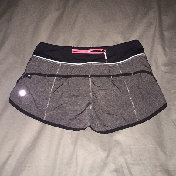 lululemon athletica Pants - Women’s Lululemon Shorts Size 4
